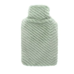 Bouillotte en caoutchouc naturel avec housse fourrure à motif chevrons vert clair Cassandra