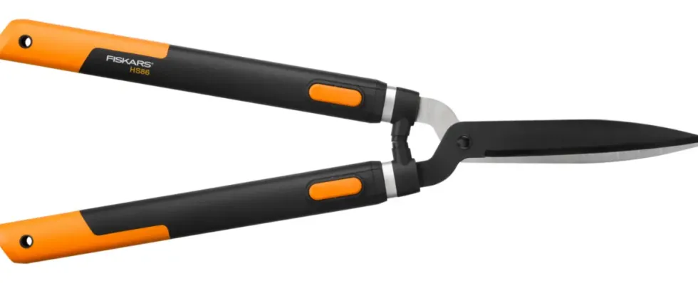 Cisaille à haies télescopique Fiskars