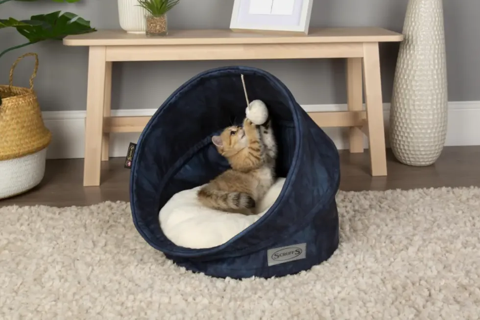 Grotte pour chat bleu Kensington Scruffs – Taille 44 x 44 x 48 cm