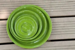 Soucoupe en terre cuite émaillée coloris vert forêt Les Poteries d'Albi - Ø 14 x H 2 cm